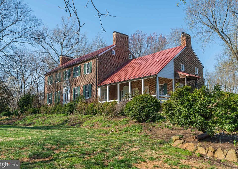 Chef Tarver King announces new restaurant in Paeonian Springs
